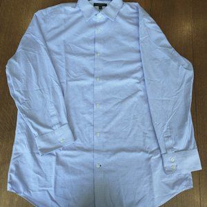 Really nice fitting dress shirt.